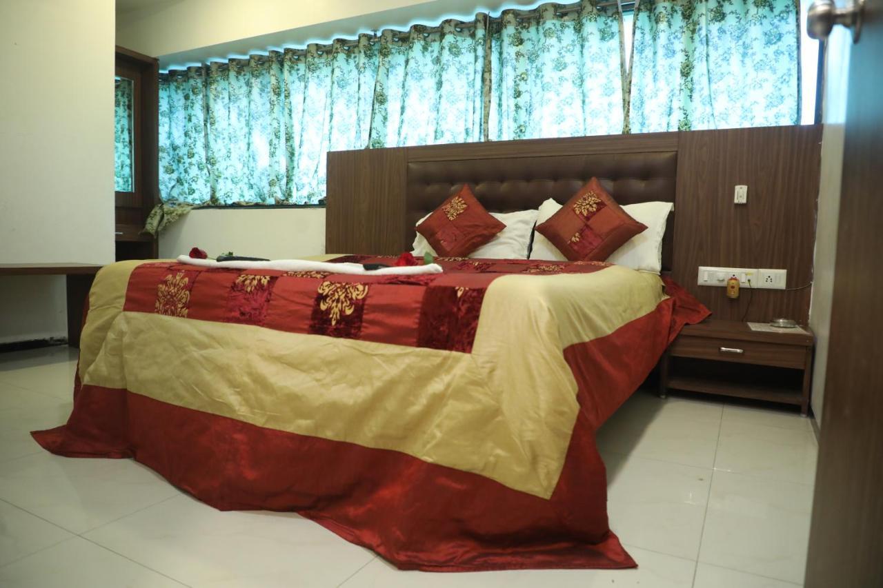 Hotel Shiv Leela Grand Mumbai Exterior photo
